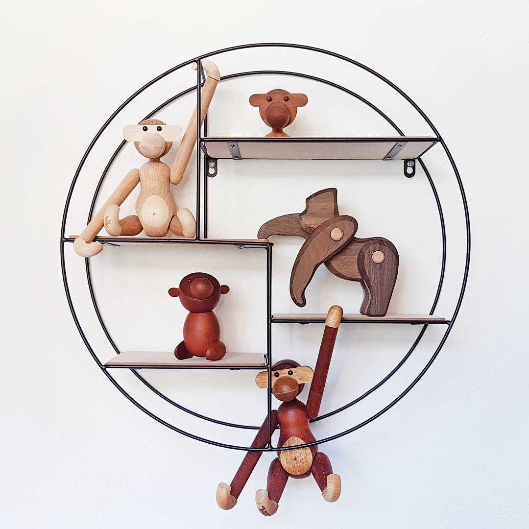 There's no business like monkey business! 🙉🙈🙊
#nietvoeren #aap #aapjes #monkey #monkeys #apenheul #monkeylove #urbanzoo #kaybojesen #kaybojesenmonkey #illumsbolighus #søstrenegrene #wandrekje #shelfie #wooddesign #wooddecor #kleinwoongeluk #woonaccessoires #interiør #interiör #instahome