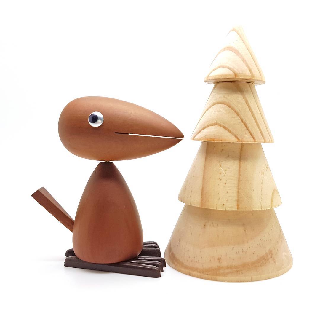 Knock knock. Who's there?
Weekend! 💕
#kerstbijnietvoeren #specht #woodpecker #woodywoodpecker #knockknock #birdphotography #japanesevintage #wooddesign #wooddecor #midcenturydesign #homedecoration #woonaccessoires #letterbak #xenos