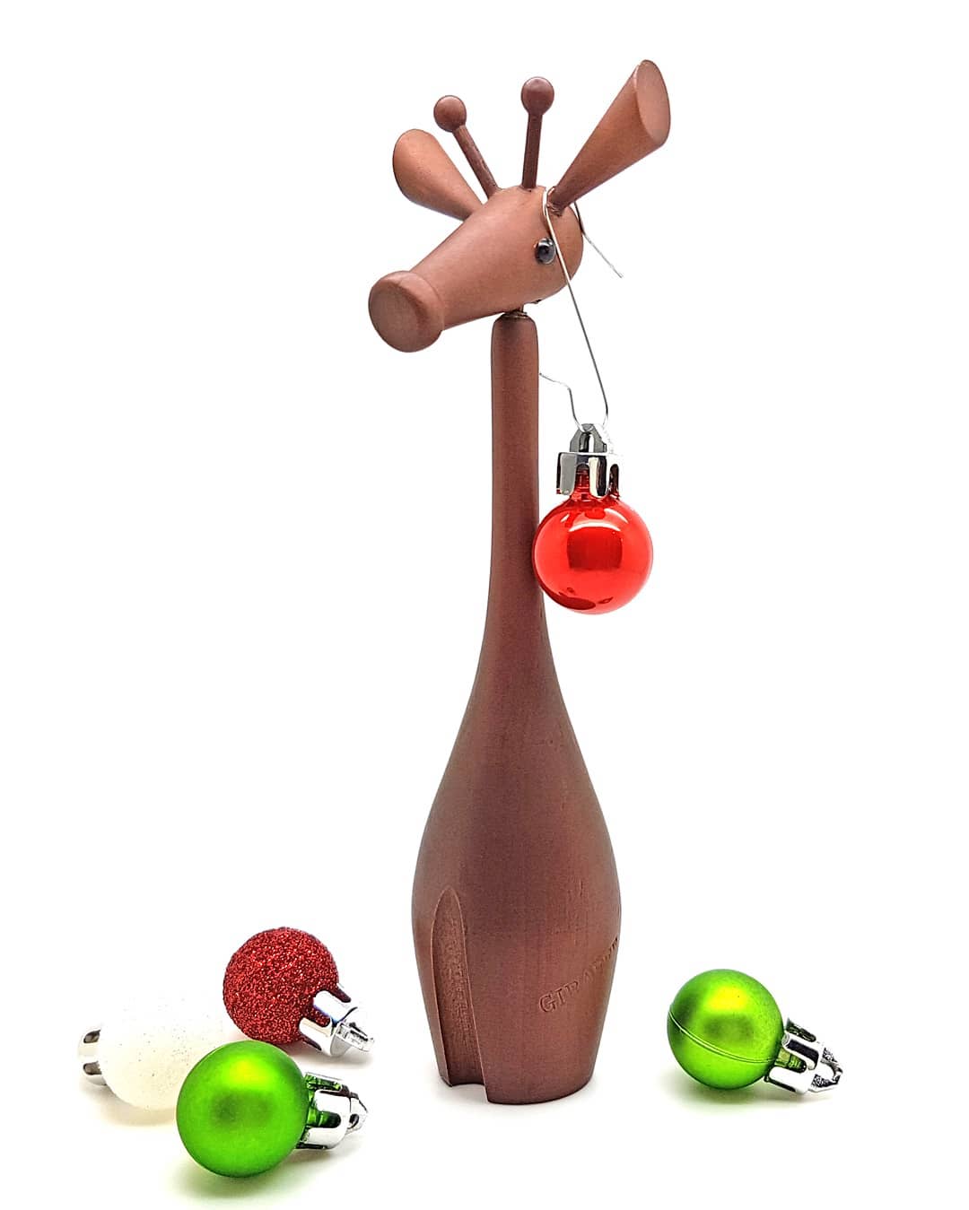 It's Christmas time. Bring on the bling! 🎄
#giraffe #bling #baubles #primark #xmas #merrychristmas #christmaseve #hohoho #kawaii #japanesevintage #midcenturydesign #woonaccessoires #wooddesign #wooddecor #bringonthebling