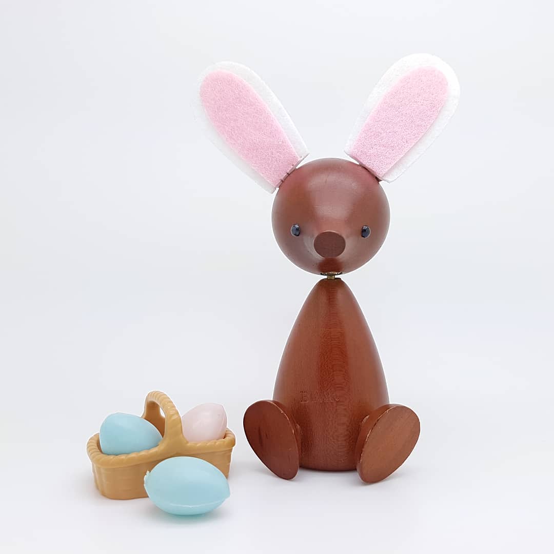 Vrolijk Pasen! 🥚
#vrolijkpasen #happyeaster #joyeusespâques #froheostern #gladpåske #pasen2018 #paashaas #easterbunny #eastereggs #paasei  #woonaccessoires #homeaccessories #kawaii #voorlara