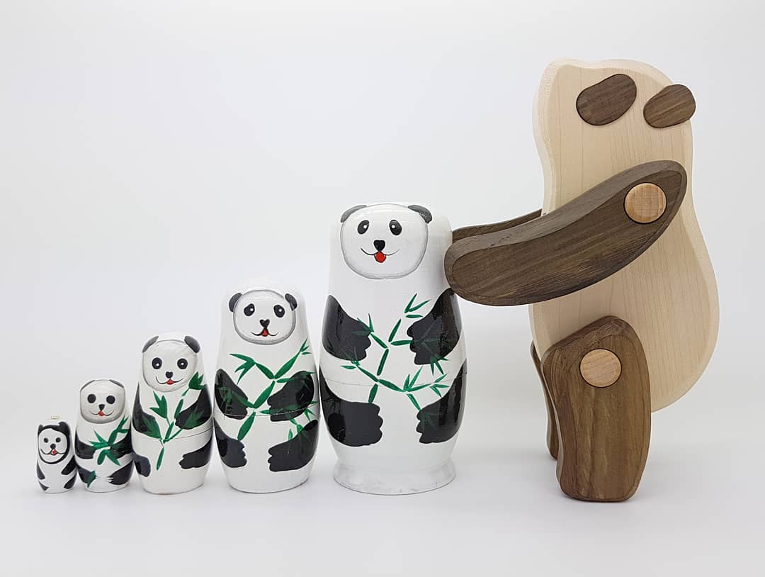 Vandaag roep ik uit tot #matroesjkamaandag
Wie doet er mee? 😉
#matryoshkamonday #matroesjka #baboesjka #matryoshka #matryoshkadoll #matryoshkadolls #nestingdoll #nestingdolls #russiandoll #russiandolls #reuzenpanda #giantpanda #wuwen #xingya #pandamania #thepandacrafts #nietvoeren