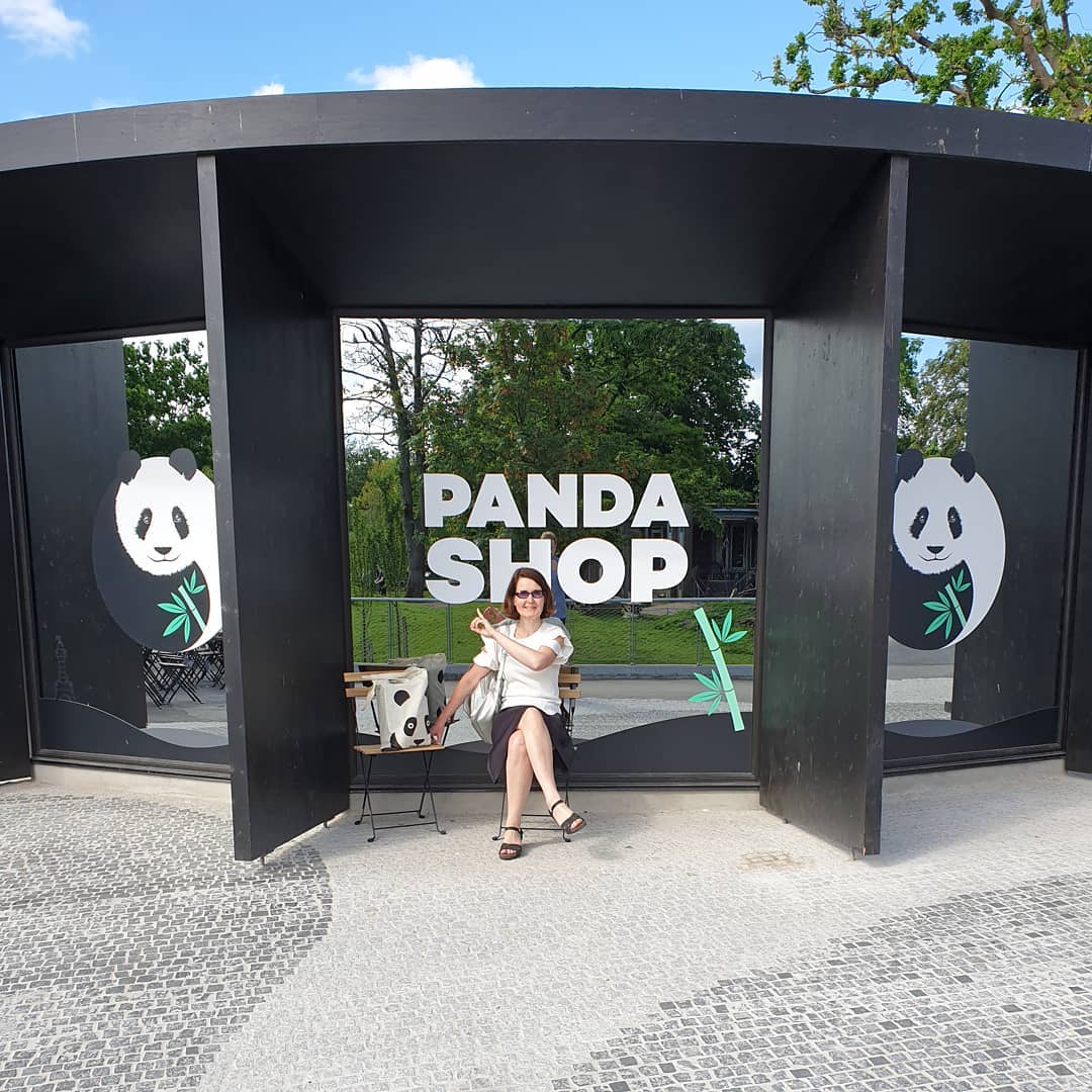 Shop till your credit card says STOP! 🙊
#copenhagenzoo #zoologiskhave #wonderfulcopenhagen #copenhagen #kopenhagen #dierentuin #pandashop #pandamania #pandalove #instapanda #pandapower #shoptillyoudrop #maosun #xinger #nietvoerenopvakantie