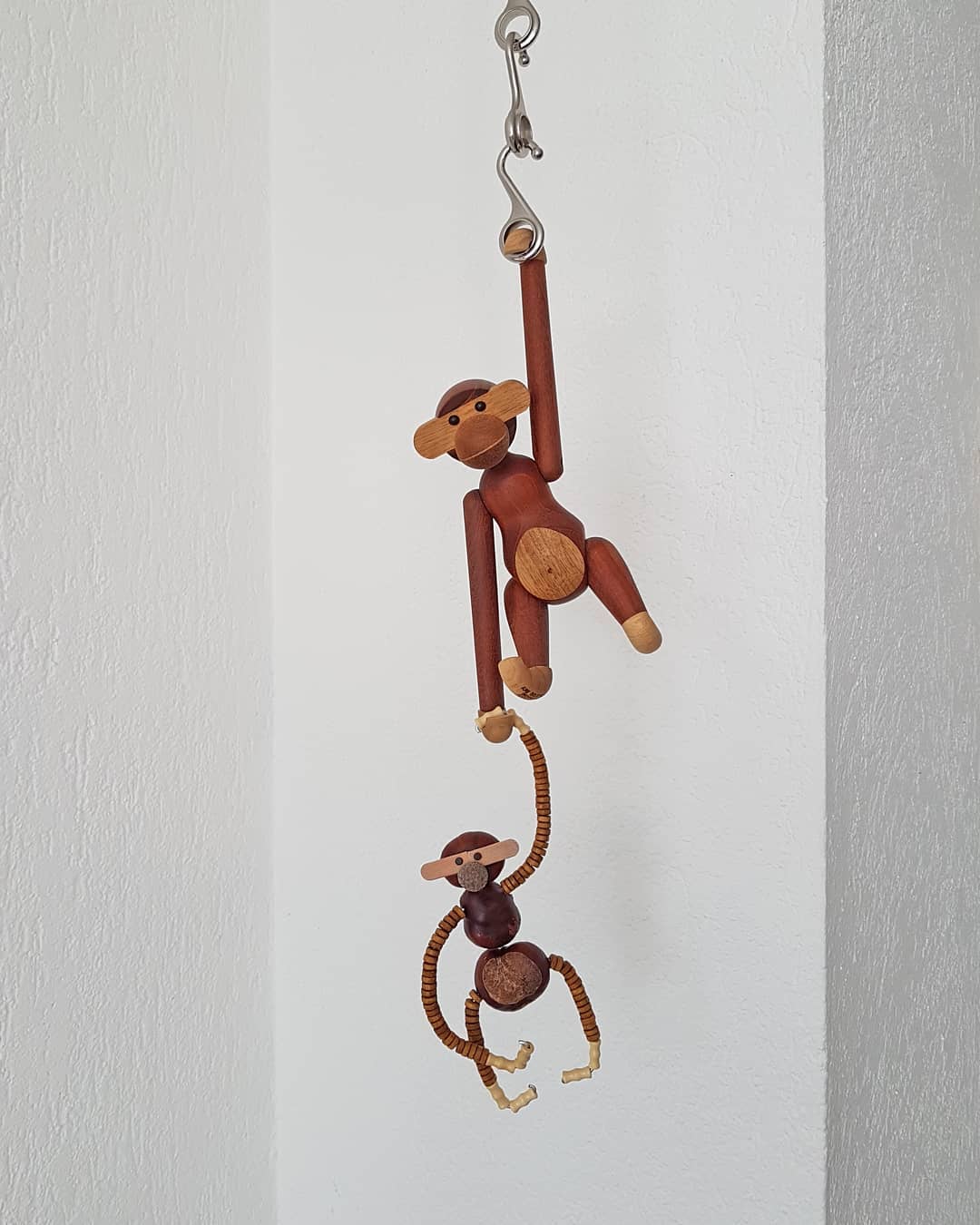 Hang in there friends, Monday will be over soon! 🙈
#monday #maandag #plagiaapje #kaybojesen #kaybojesenmonkey #monkey #aap #affe #urbanjungle #kastanje #chestnut #acorn #herfst #herbst #autumn #fall #nature #fintorp #ikea #ikeabijmijthuis #mijnikea #diy #crafting #instacrafts #knutselen #zelfgemaakt #handmade #hanginthere #voorlara