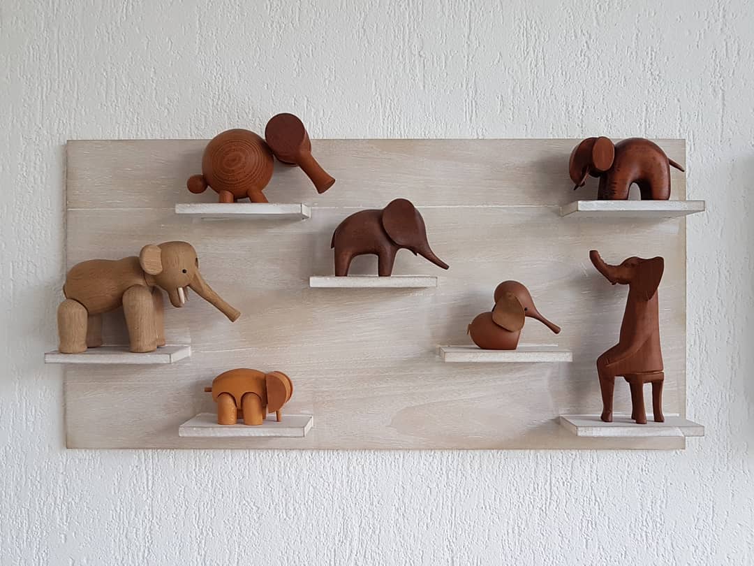 Anything unrelated to elephants is irrelephant! 
#elephant #elephants #olifant #elefant #jumbo #hallojumbo #elephantsofinstagram #elephantlove #wildlife #indoorjungle #olifantastisch #trunk #collectorsitem #midcenturydecor #midcenturydesign #walldecoration #interiordetails #retrohome #letterbak #kaybojesen #woodlovers #wooddecor #wooddesign #nietvoeren #notmyquote #veryfunnythough 😆