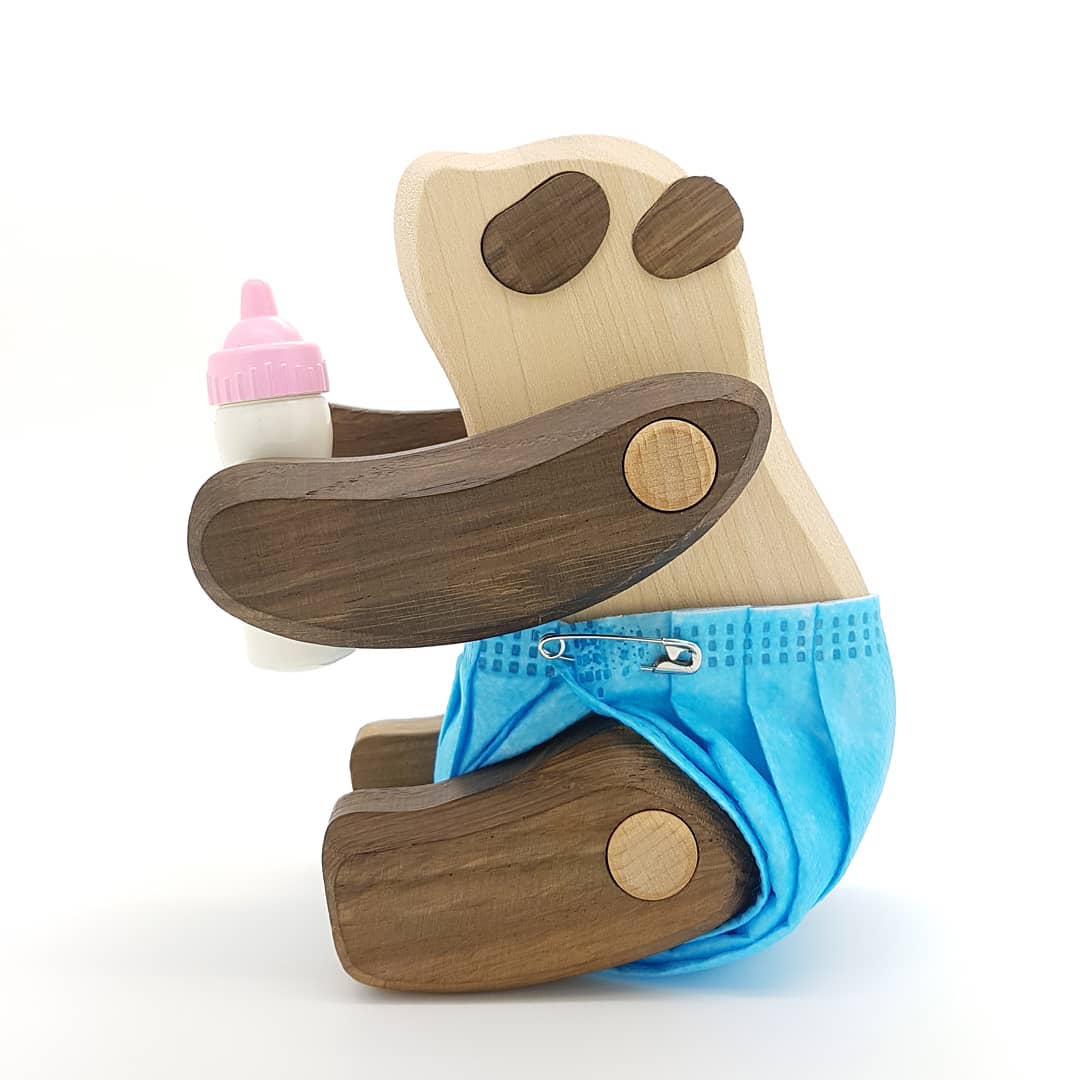 Last Wednesday the gender of Dutch panda cub Fan Xing was revealed: IT'S A BOY! 🐼🍼
#fanxing #genderreveal #itsaboy #ouwehandsdierenpark #ouwehandszoo #wuwen #xingya #pandacub #babypanda #pamper #mondkapje #facemask #facemaskfashion #facemaskfriday #styleinspo #outfitoftheday #upcycling #creatiefstemondkapje #nietvoeren