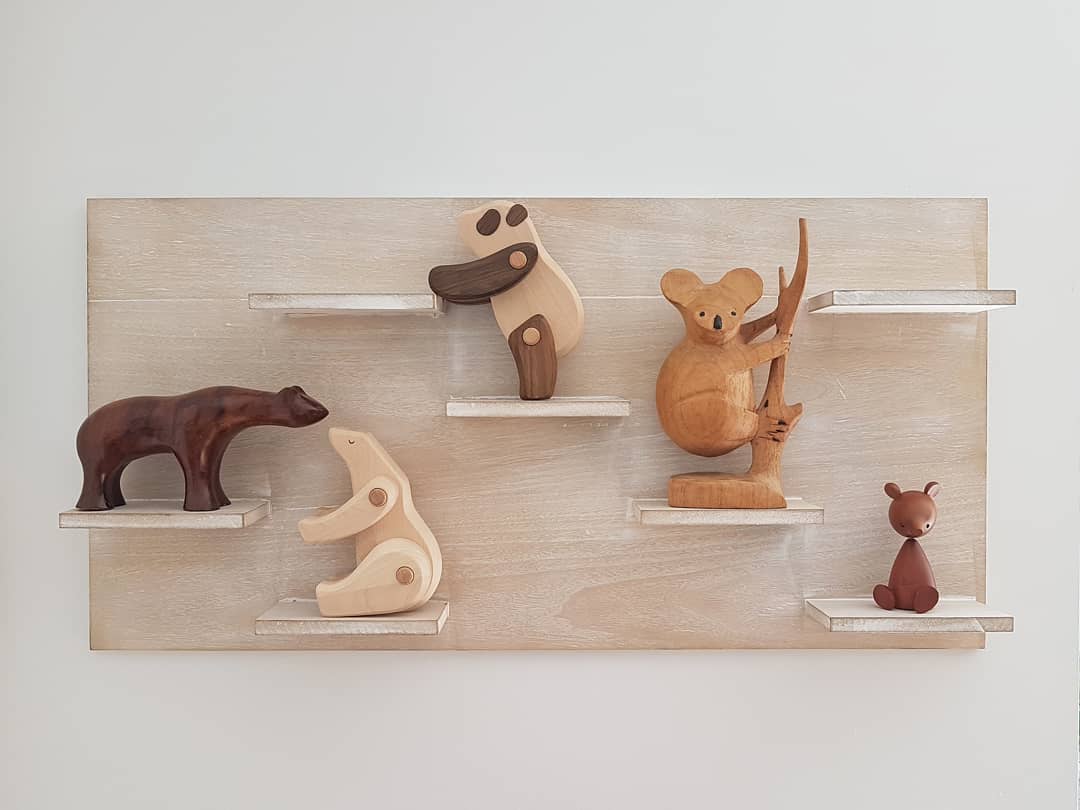 Koalaty time in de letterbak!
The supercute, tree climbing koala is the latest addition to my wooden animal collection. Many thanks to @edtho, who put him up for adoption! 🐨
#bearcollection #instabears #bearsofinstagram #ilovebears #koala #koalabear #dropbear #shelfie #wallrack #walldecor #kringloopgeluk #secondhand #secondhandfirst #letterbak #qualitytime #zoo #zoolife #indoorzoo #nietvoeren