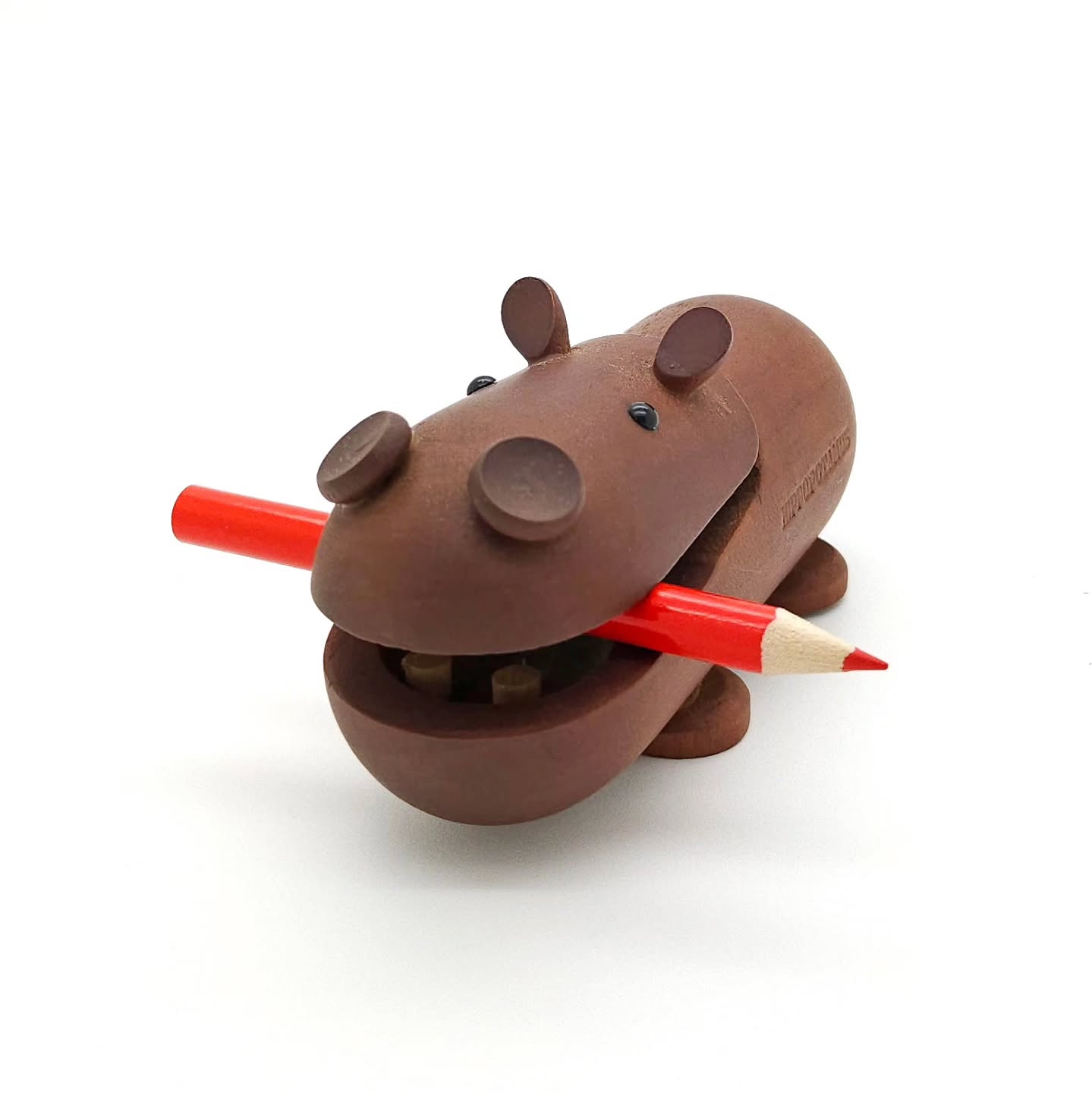 ✏️ #nederlandkiest #electionday #dutchelections #verkiezingen2025 #tweedekamerverkiezingen #stemmen #stembus #stemhokje #burgerplicht #democratie #rood #potlood #hippo