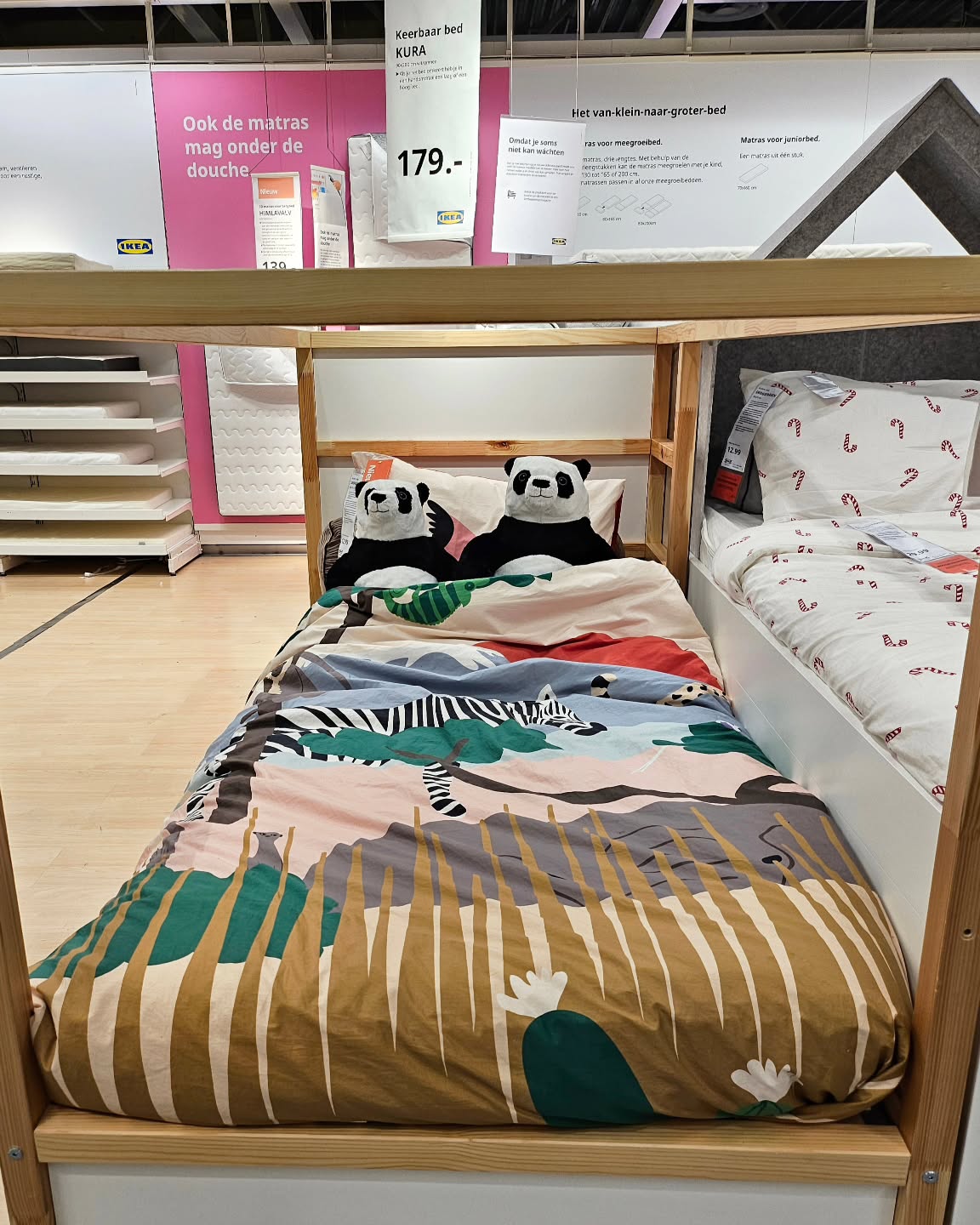 IKEA Hengelo shows strong commitment to panda population growth.

#mijnIKEA #ikeahengelo #nietstoren #nietvoeren